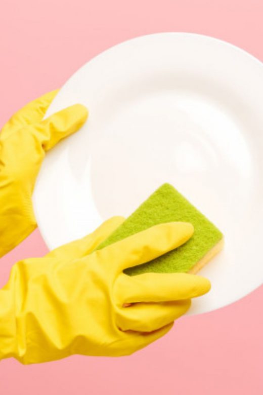 Ways to Get Gunk off Your Dishes