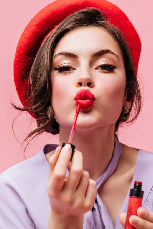 Practical Time: 10 Makeup Trend That We Need Specialization