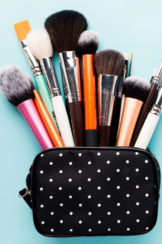 How You Should Clean Your Makeup Brushes?