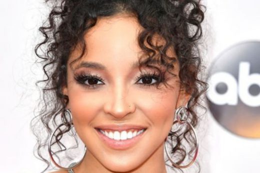 Best Curly Hairstyles For Women